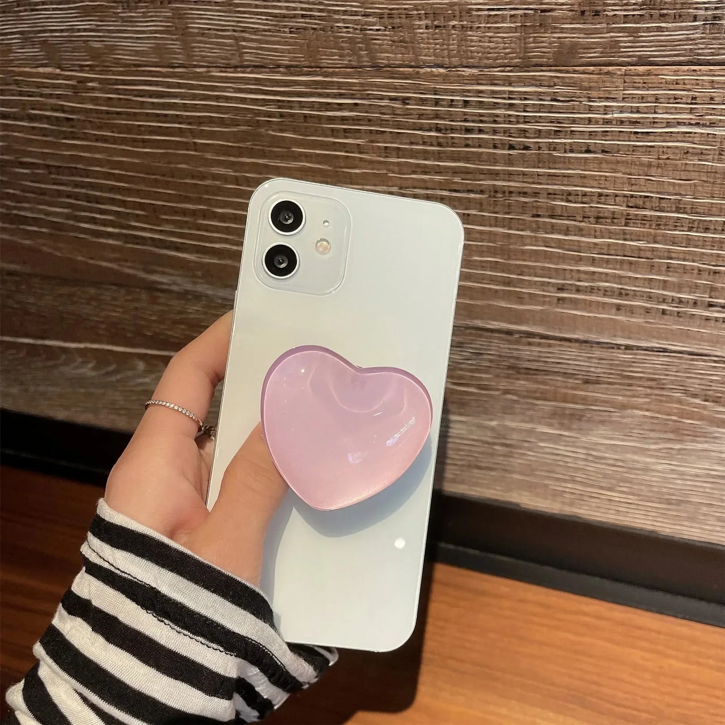 Heart-Shaped 3D Pop Grip Phone Holder – Expanding Finger Grip & Stand for Smartphones – Amiriva