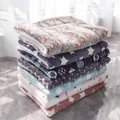 Amiriva Soft Coral Fleece Pet Sleeping Mat for Cats and Small Dogs